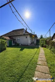 Casa:farmec traditional,gradina,curte,acces auto,pivnita,pod 