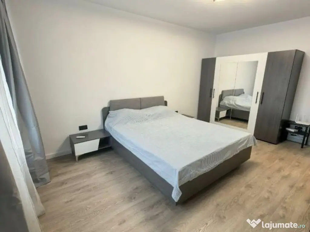 Apartament 3 camere- zona Boema