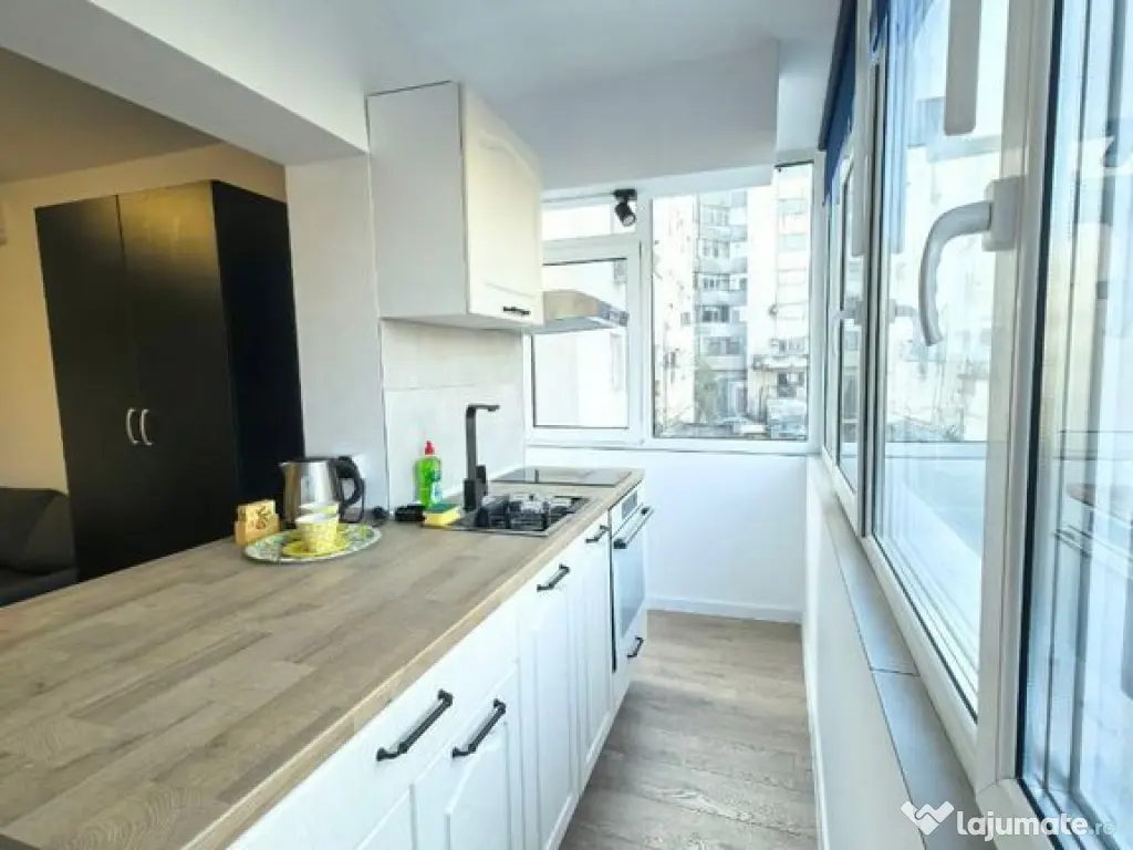 Apartament 3 camere- zona Boema