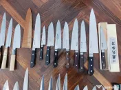 Cutite Profesionale Japoneze De Bucatarie.
