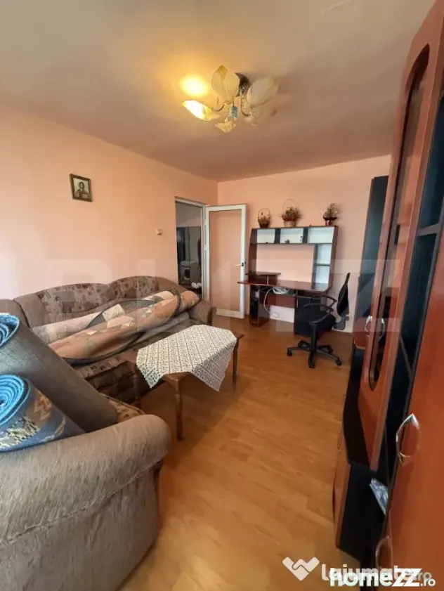 Apartament 2 camere decomandat, parter, Găești – zonă b