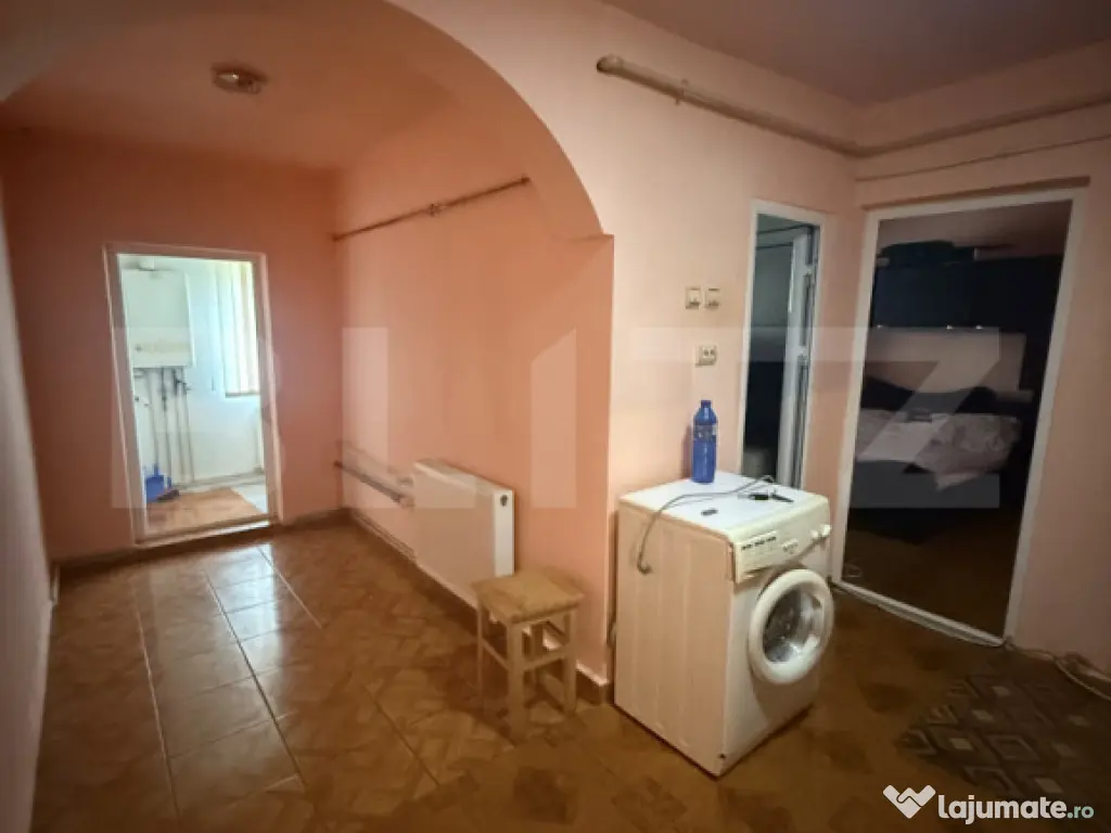 Apartament 2 camere decomandat, parter, Găești – zonă b
