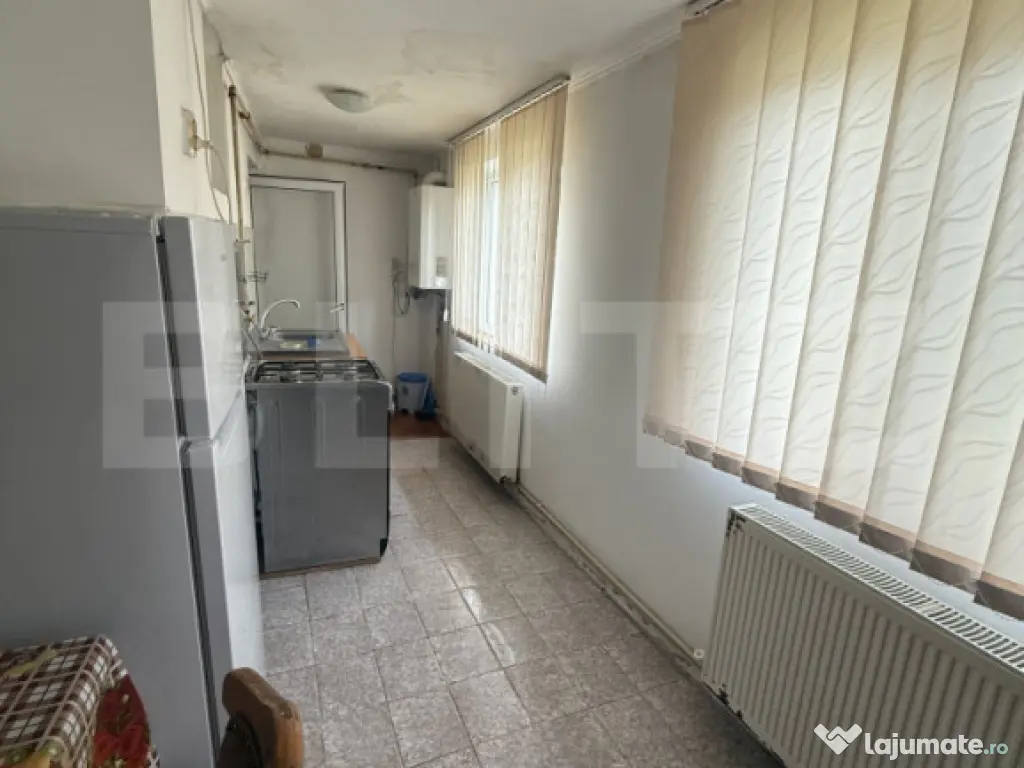 Apartament 2 camere decomandat, parter, Găești – zonă b