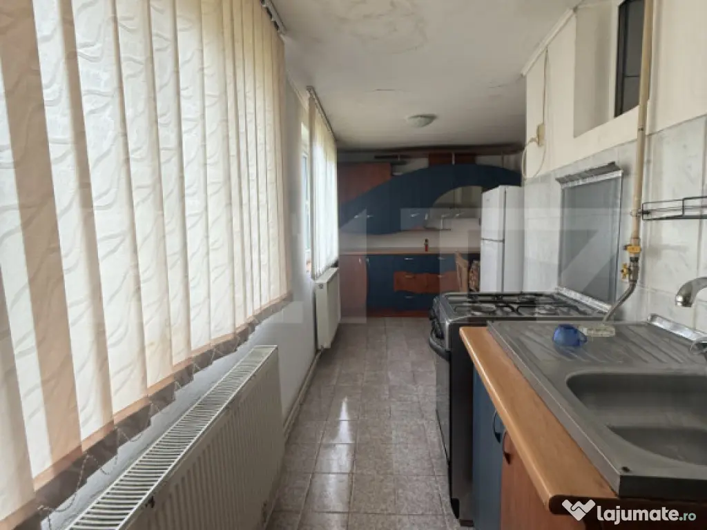 Apartament 2 camere decomandat, parter, Găești – zonă b