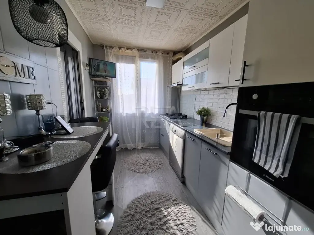 3 camere, et 3/4, renovat -Pacii/Gorjului