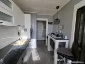3 camere, semidecomandat, 3/4, 62 mp -Pacii-Gorjului 