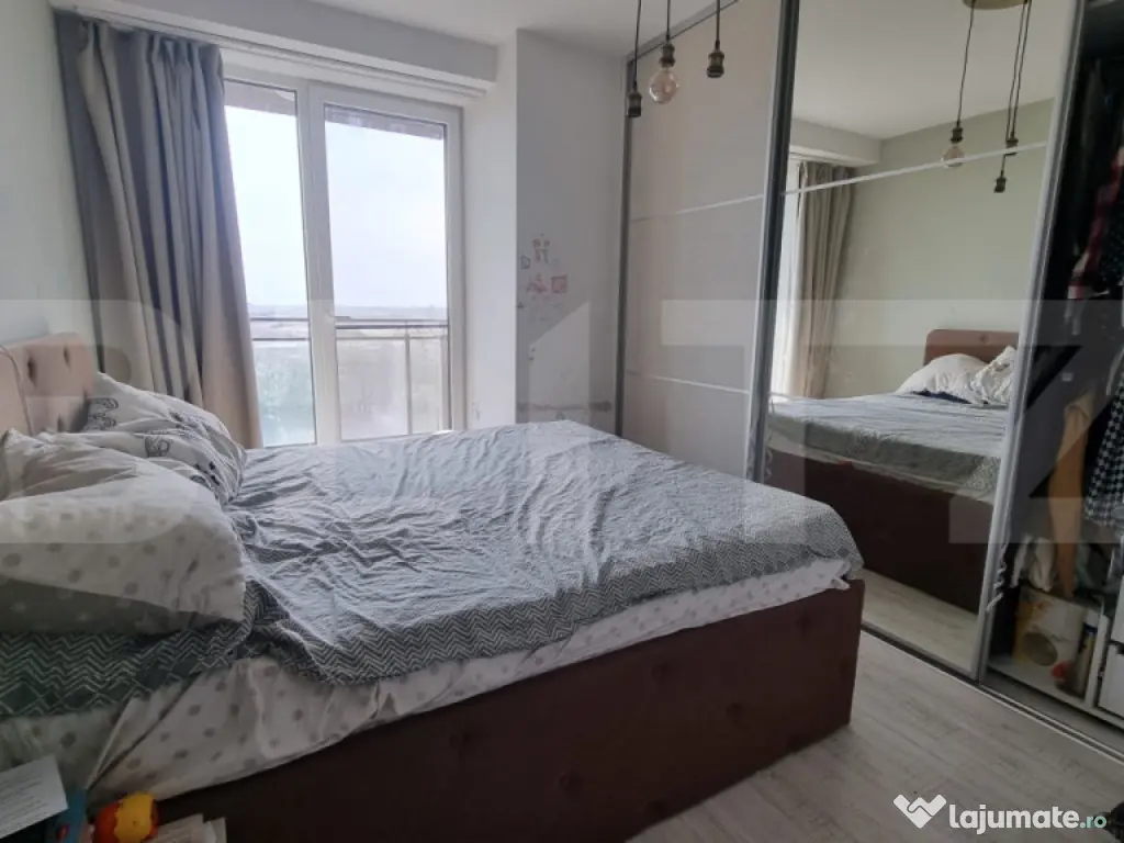 Apartament 3 camere, 2 balcoane, 58 mp, zona Soarelui