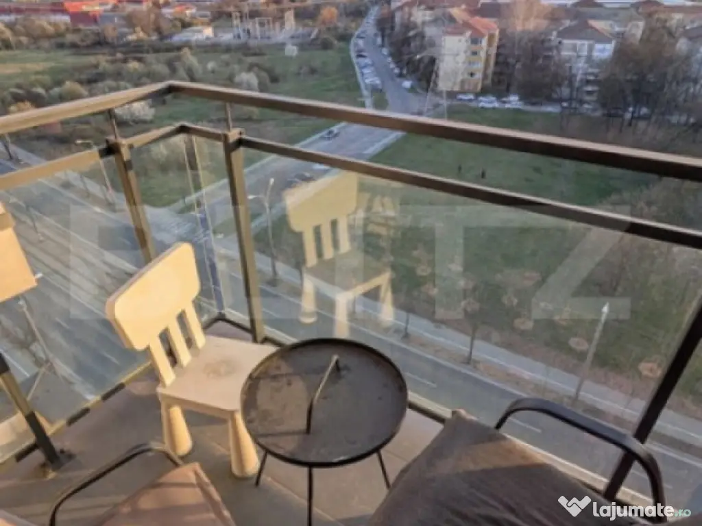 Apartament 3 camere, 2 balcoane, 58 mp, zona Soarelui