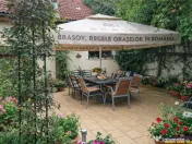 Casa Bartolomeu, pe doua nivele, stil deosebit, curte comuna 