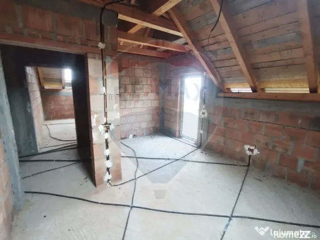 Casa noua de vanzare cu 6.400 mp teren in Copalnic Manastur