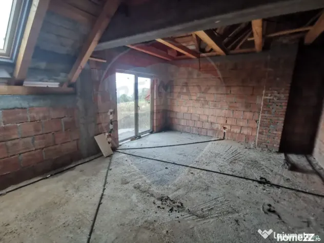 Casa noua de vanzare cu 6.400 mp teren in Copalnic Manastur