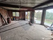 Casă la roșu de vânzare – 6.400 mp teren – Copalni... 