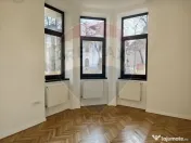 Apartament în vilă din perioada interbelică proaspăt ... 