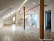 Casă / Vilă din perioada interbelică proaspăt renovată 