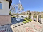 Casa cu 3 camere si 1500mp teren de inchiriat in Faget 