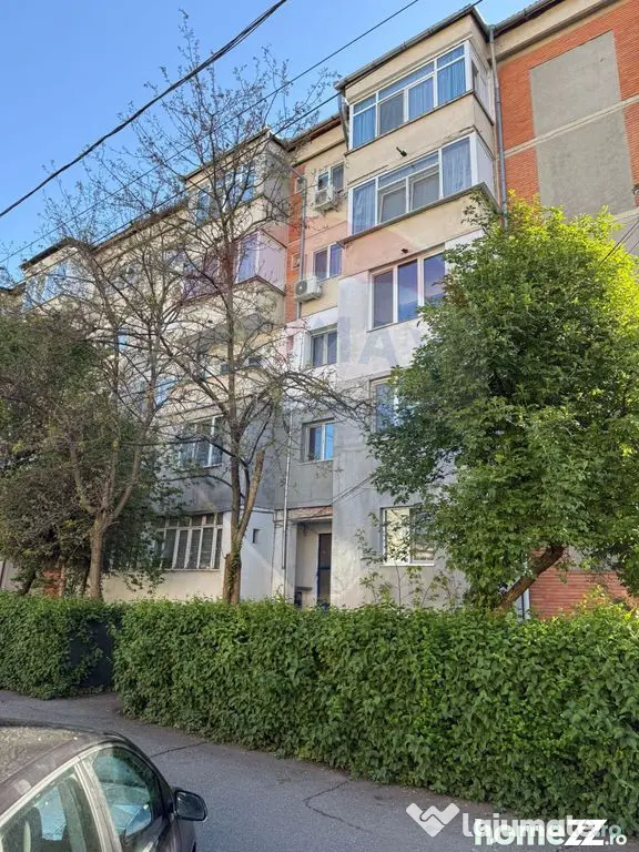 DE INCHIRIAT Apartament 2 camere cu garaj zona Europa