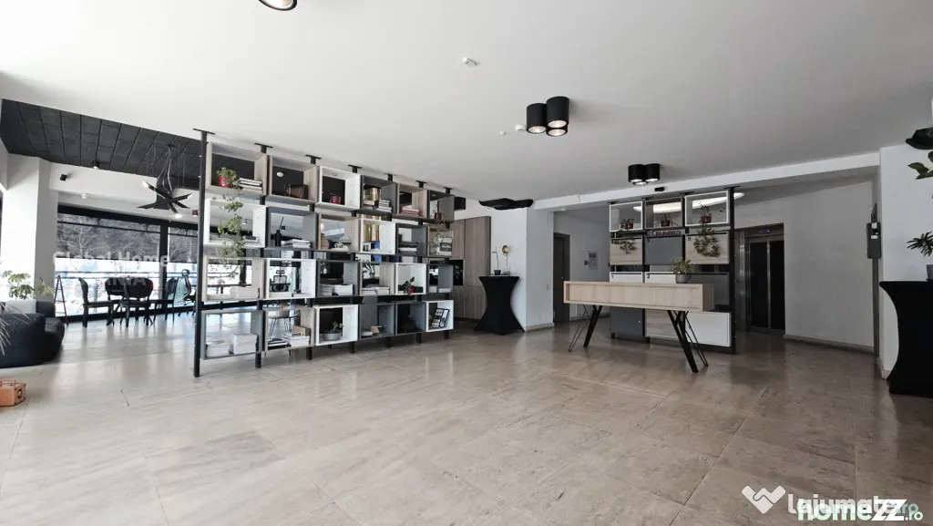Comercial Premium | Showroom | Ultracentral | Corneliu Copos