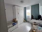 Apartament 3 camere, decomandat - zona Tractorul 