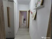 Apartament 3 camere, decomandat - zona Tractorul 