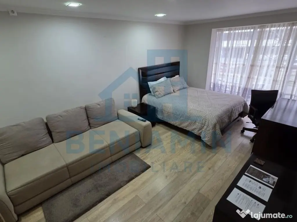 Garsoniera decomandata spatioasa Tractorul Coresi 52mp pa...