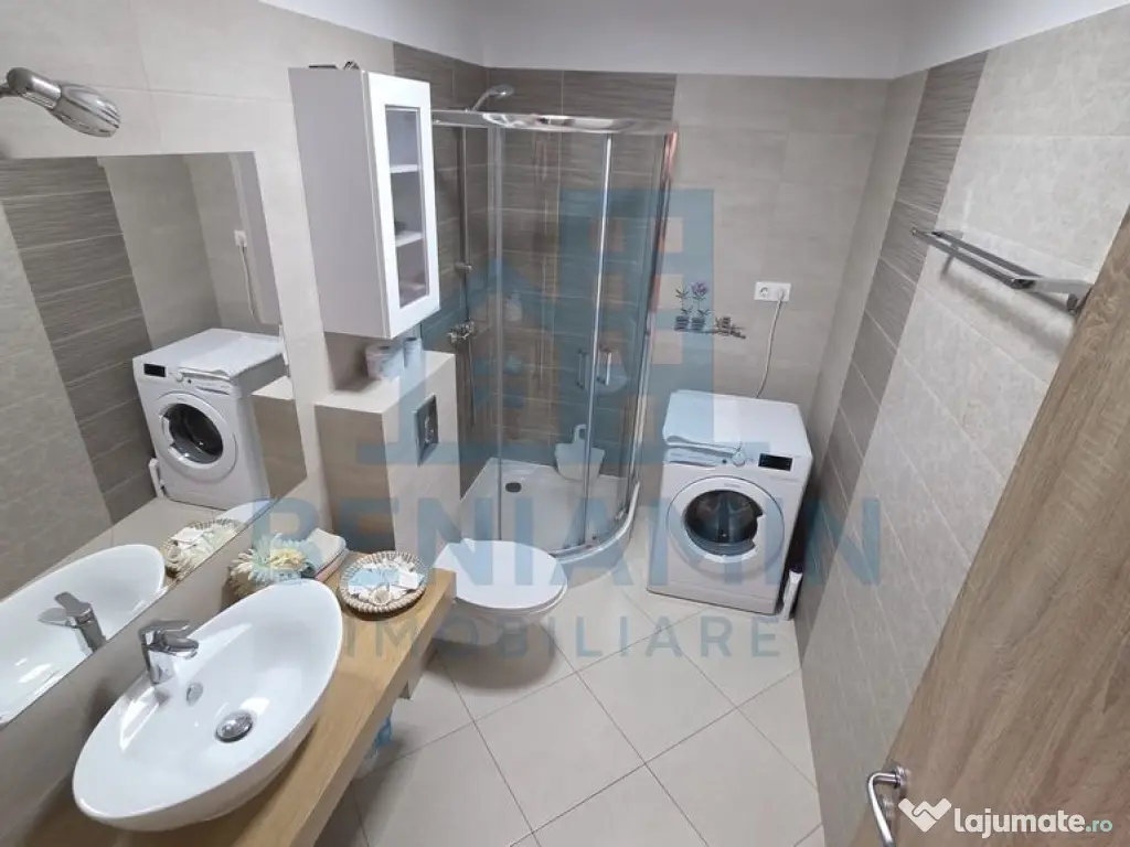 Garsoniera decomandata spatioasa Tractorul Coresi 52mp pa...