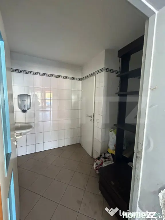 HALA DE VINZARE INTR-O ZONA CU VAD COMERCIAL FOARTE BUN