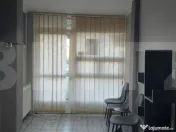 1. Garsonieră la parter – ideală pentru salon sau birour 