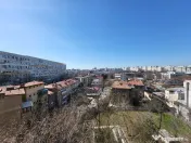 Închiriez apartament 3 camere 