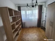 Închiriez apartament 3 camere 