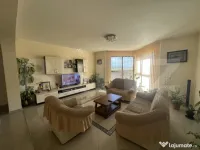 Casă spațioasă cu etaj, teren generos și livadă, Zona P