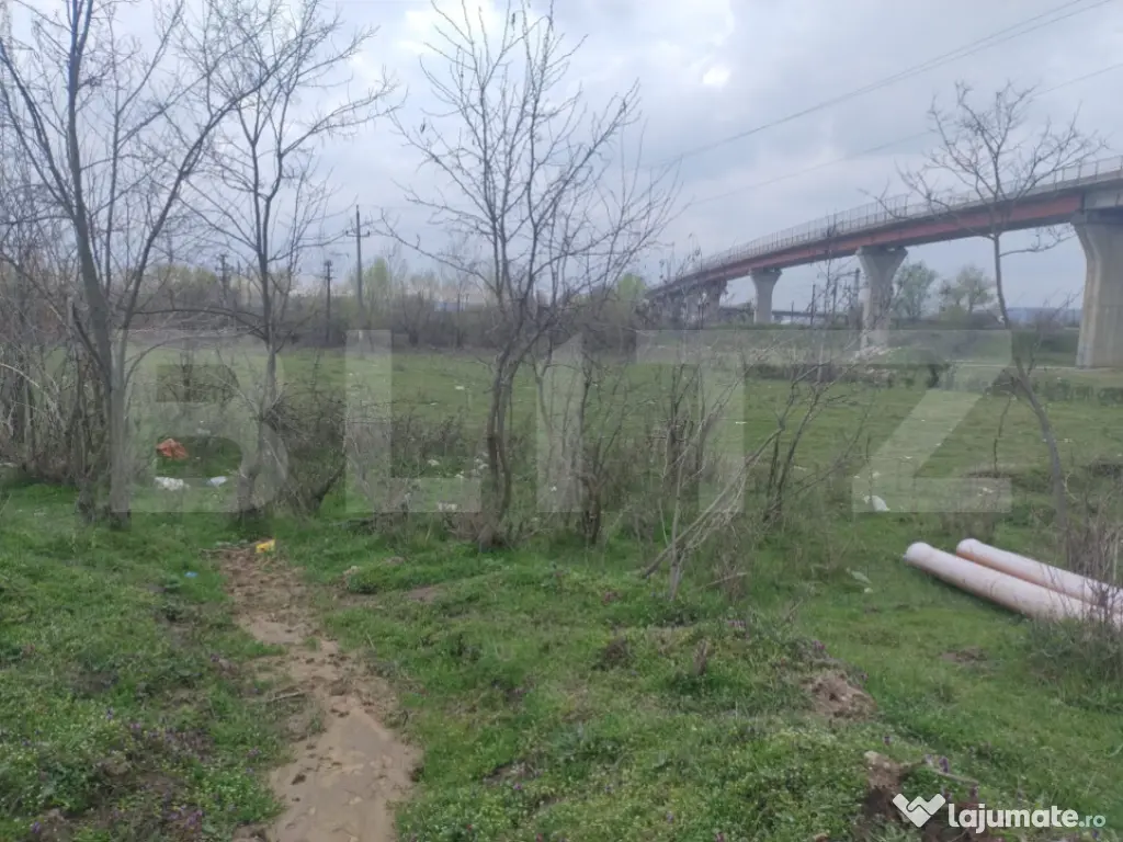 Teren extravilan, 2174 mp, 26.5m deschidere, Centura de Nord