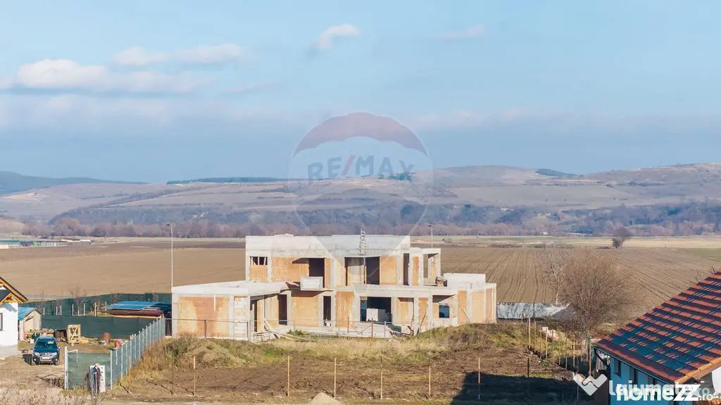 Vilă cu 3 camere, la roșu | Proiect modern – Poiana C...