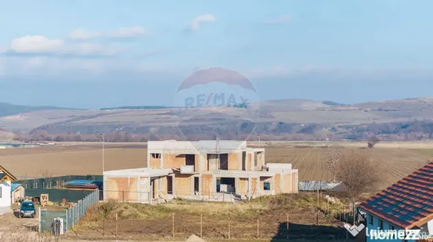 Vilă cu 3 camere, la roșu | Proiect modern – Poiana C...