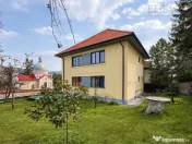 Apartament 2 Camere in Centrul Istoric cu Garaj si Curte 