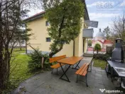 Apartament 2 Camere in Centrul Istoric cu Garaj si Curte 