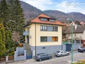 Apartament 2 Camere in Centrul Istoric cu Garaj si Curte 