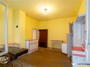 FILM! De casa traditionala, cu dependinte si facilitati, in 