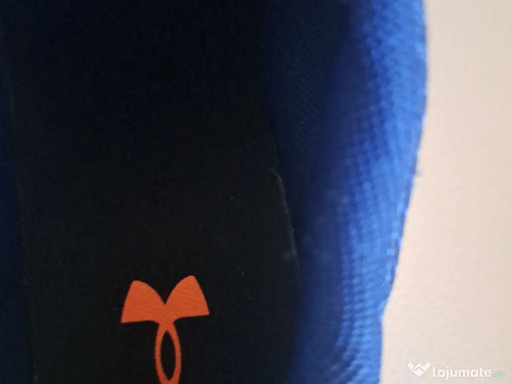 adidasi Under Armour impecabili