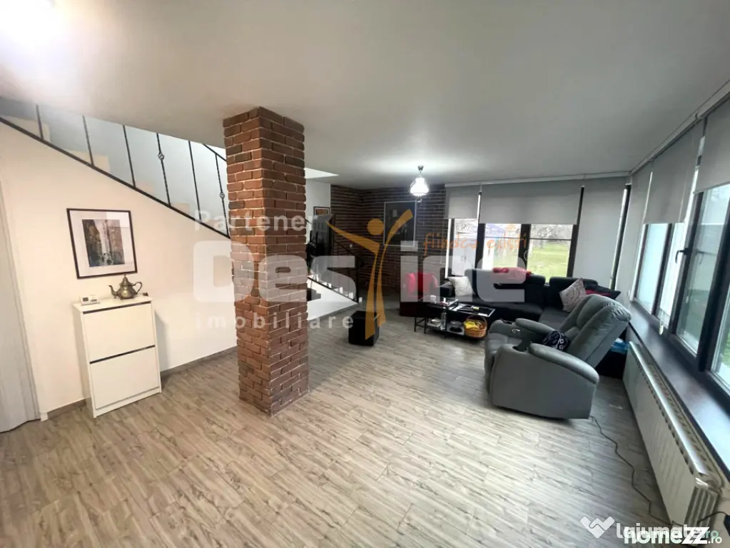 Casa 6 Camere in Paulesti