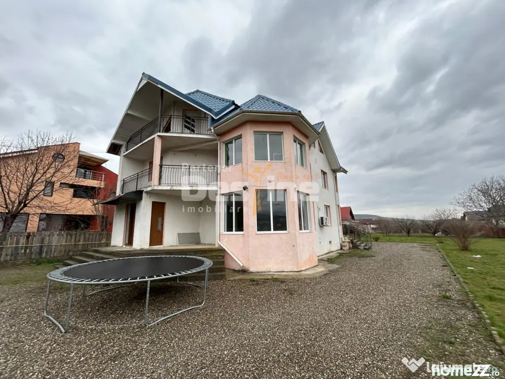 Vila pretabila Pensiune/Cresa/Azil Fermelor 300mp 415.000??