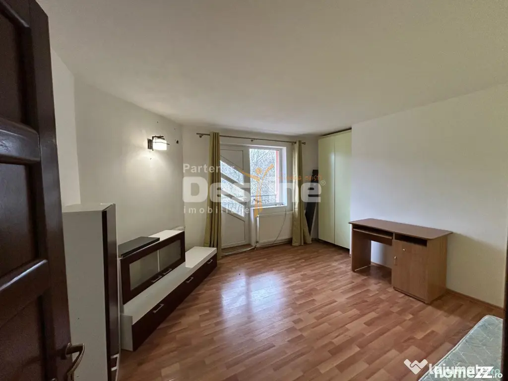 Vila pretabila Pensiune/Cresa/Azil Fermelor 300mp 415.000??