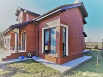 Corbeanca, inchiriez vila stil american, cu semineu si panouri solare