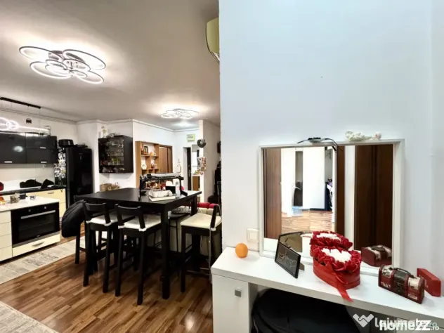 Apartament 3 camere mobilat, decomandat, parcare - Titan