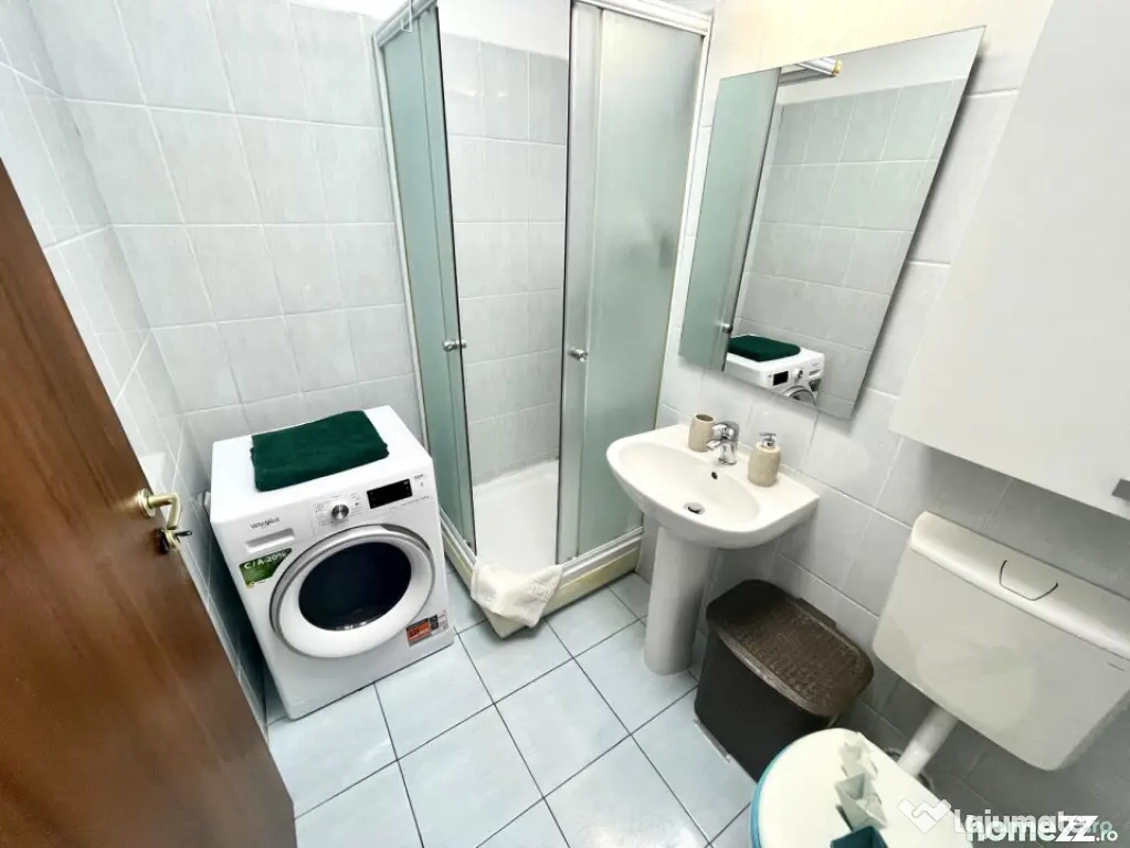Apartament 3 camere mobilat, decomandat, parcare - Titan