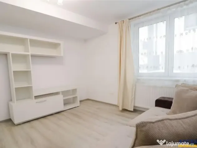 3D!Studio cochet si aerisit,regim vila, parcare privata,Trac