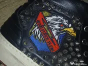 Adidasi bomba de vanzare 