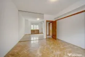 Apartament luminos de 5 camere de închiriat, etaj 1/4, gara 