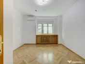 Apartament luminos de 5 camere de închiriat, etaj 1/4, gara 