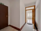 Apartament luminos de 5 camere de închiriat, etaj 1/4, gara 