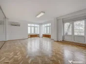 Apartament luminos de 5 camere de închiriat, etaj 1/4, gara 